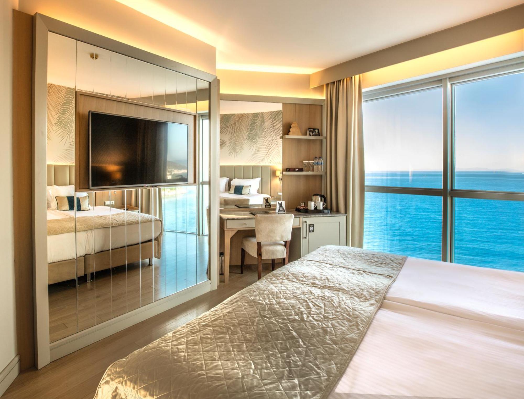 Charisma De Luxe Hotel Kusadasi Bagian luar foto